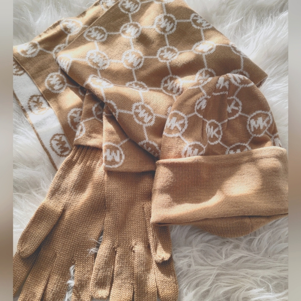 MICHAEL MICHAEL KORS Logo Jacquard Scarf, Beanie and Gloves Gift Set